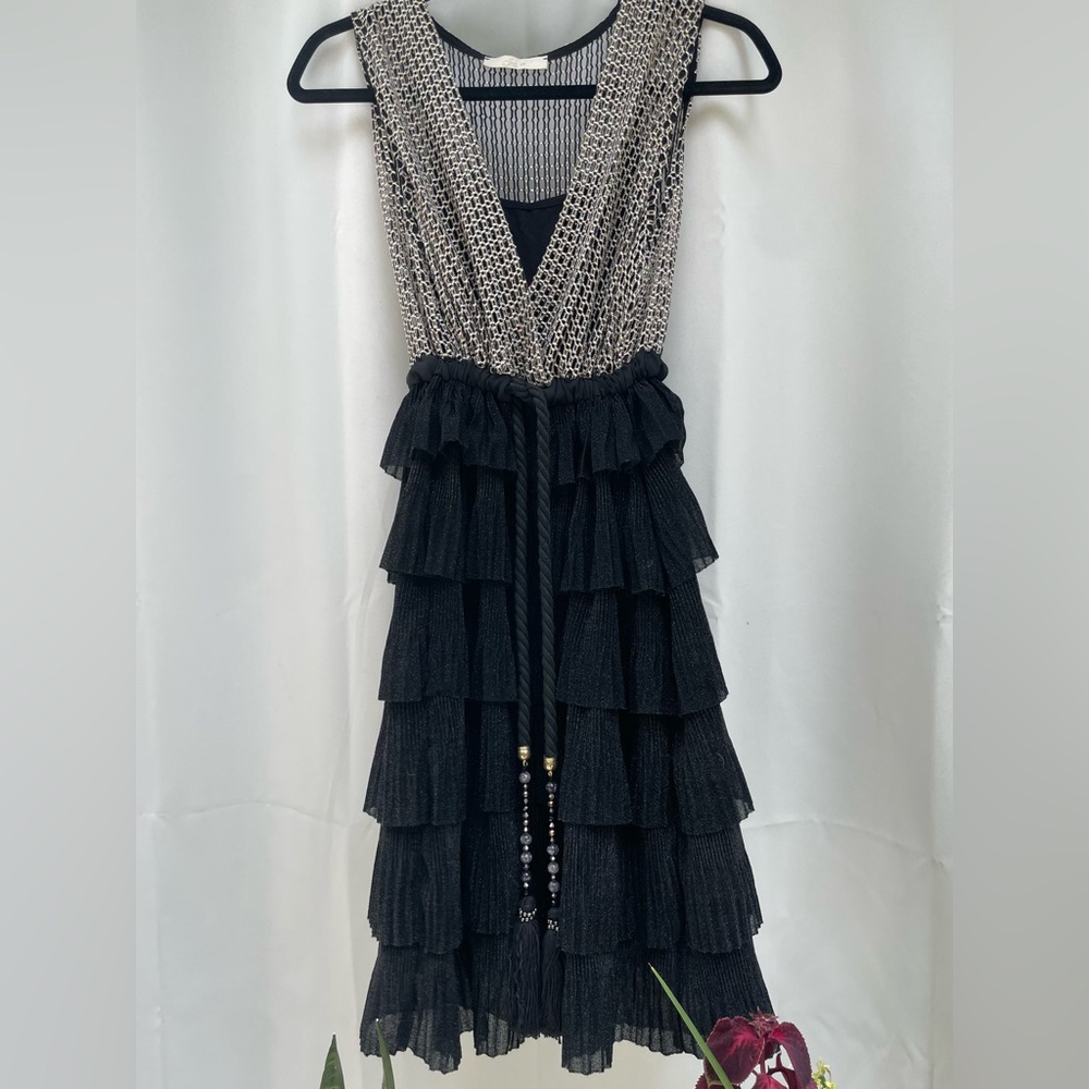 Mesh top with ruffled bottom